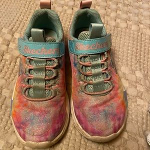 Sketchers Toddler 11 Shoes and FREE sandals!